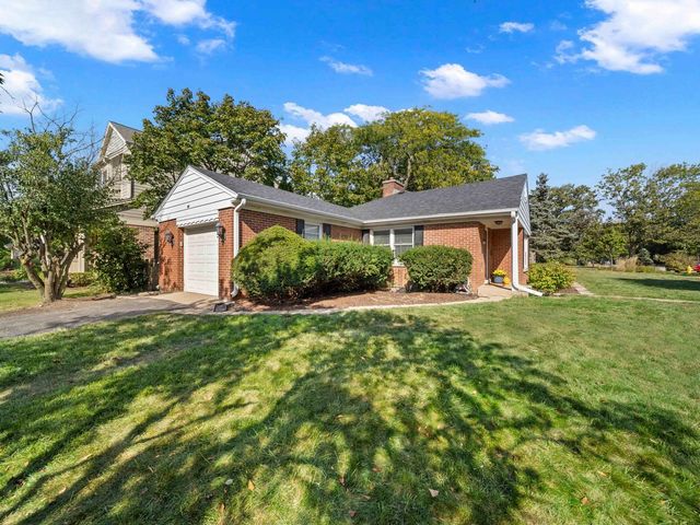 1100 Raleigh Road, Glenview, IL 60025