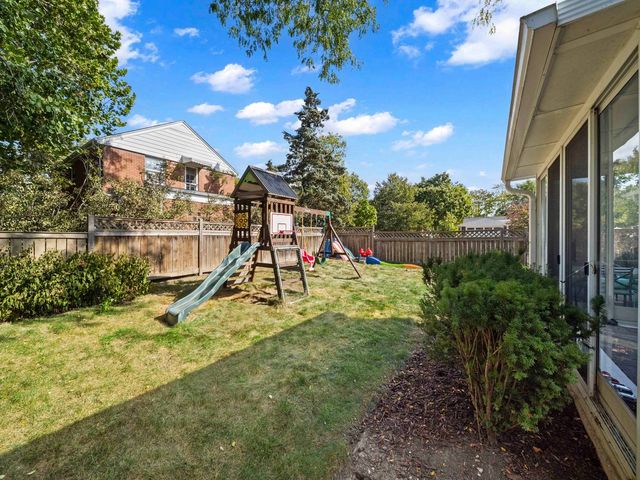 1100 Raleigh Road, Glenview, IL 60025