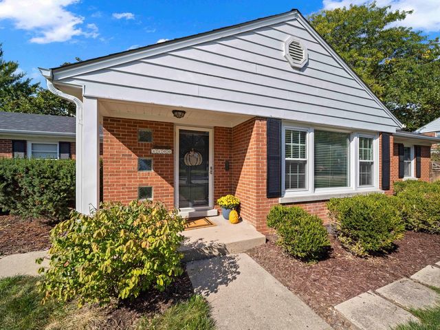 1100 Raleigh Road, Glenview, IL 60025