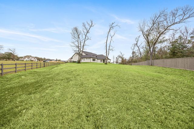 112 Bentwood Meadow Ln, Montgomery, TX 77356