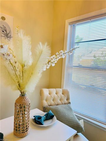 702 Howard PL, Norfolk, VA 23504