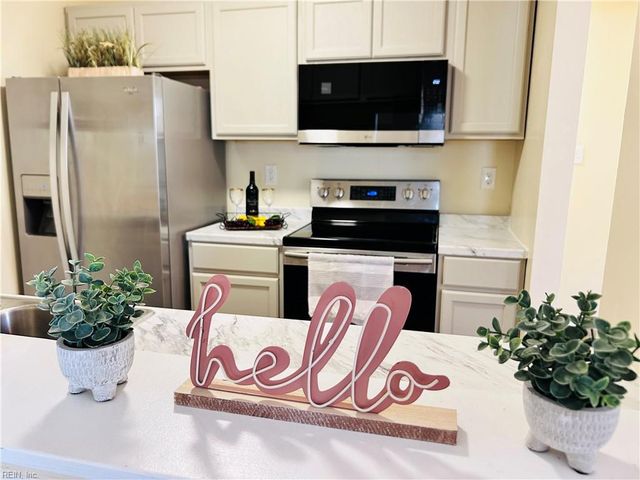 702 Howard PL, Norfolk, VA 23504