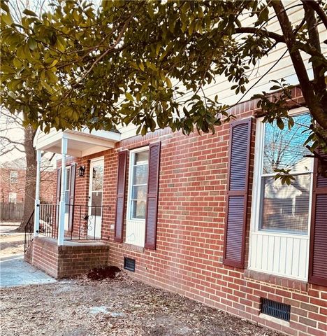 702 Howard PL, Norfolk, VA 23504