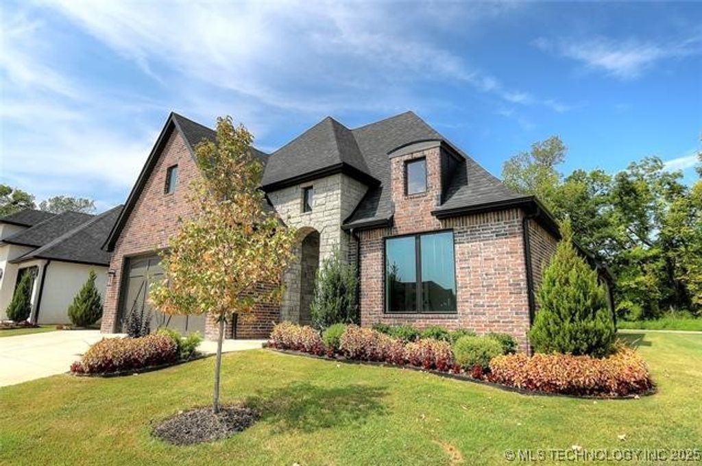 11308 S Fir Avenue W, Jenks, OK 74037