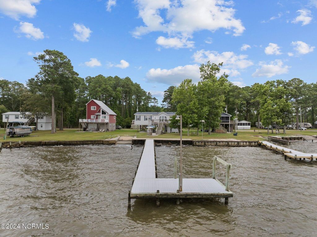 193 Water Street, Aurora, NC 27806