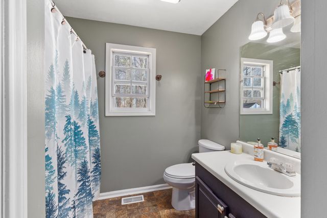 4016 Bentle Dr, Westmoreland, TN 37186