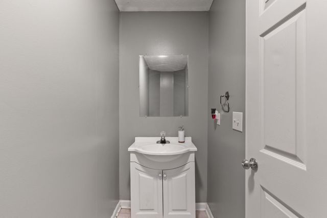 4016 Bentle Dr, Westmoreland, TN 37186