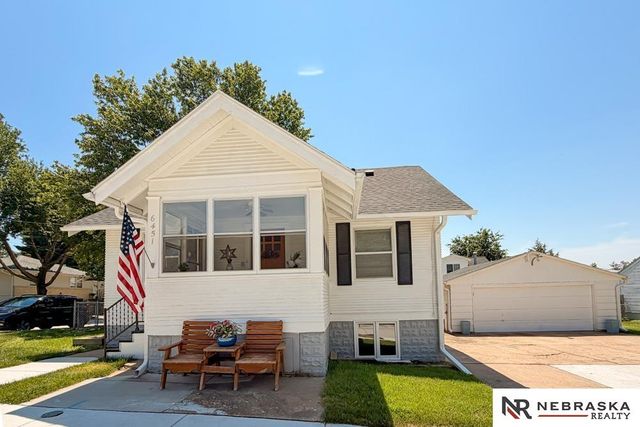 6451 William Street, Omaha, NE 68106