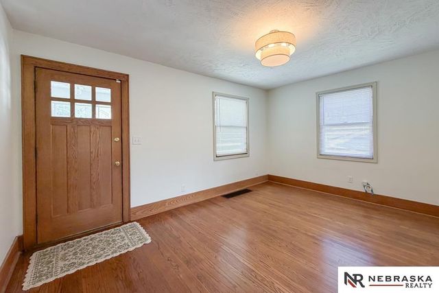 6451 William Street, Omaha, NE 68106