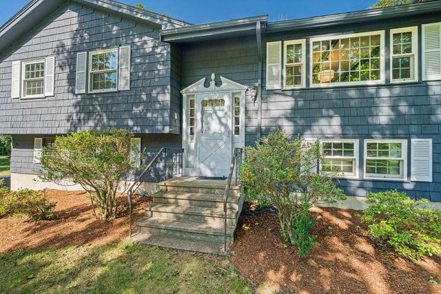 5 Cowdrey Ln, Acton, MA 01720