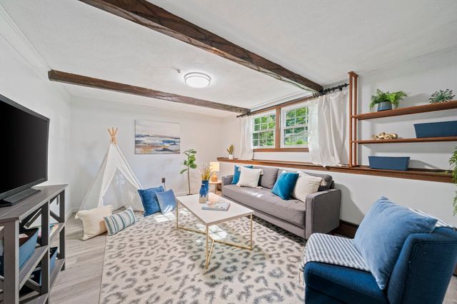 5 Cowdrey Ln, Acton, MA 01720