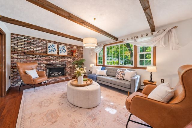 5 Cowdrey Ln, Acton, MA 01720