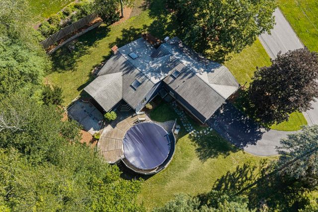 5 Cowdrey Ln, Acton, MA 01720