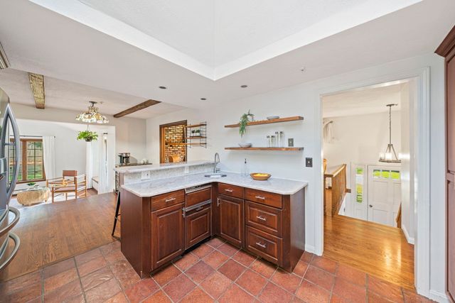 5 Cowdrey Ln, Acton, MA 01720