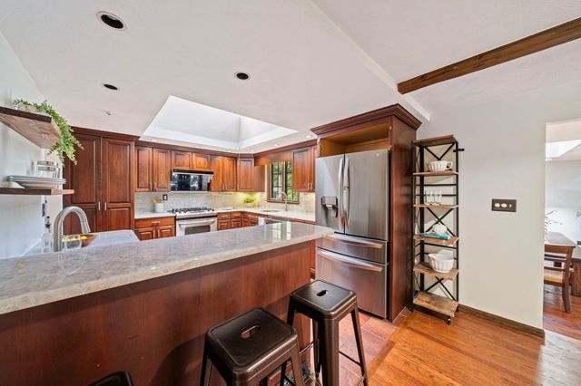 5 Cowdrey Ln, Acton, MA 01720