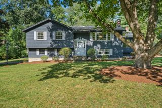 5 Cowdrey Ln, Acton, MA 01720