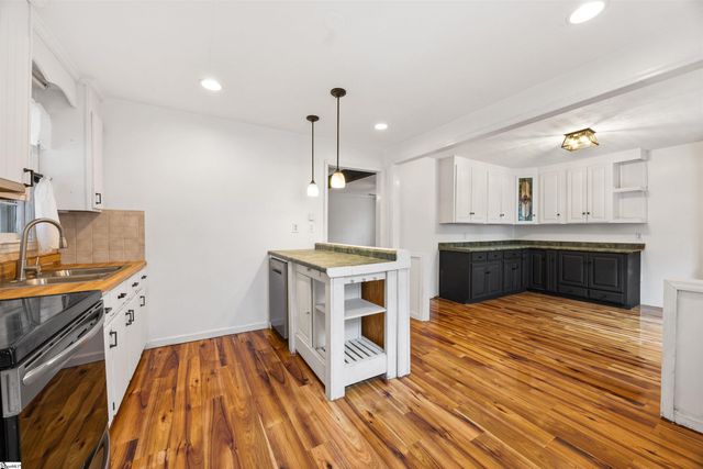 1016 Lee Vaughn Road, Simpsonville, SC 29681