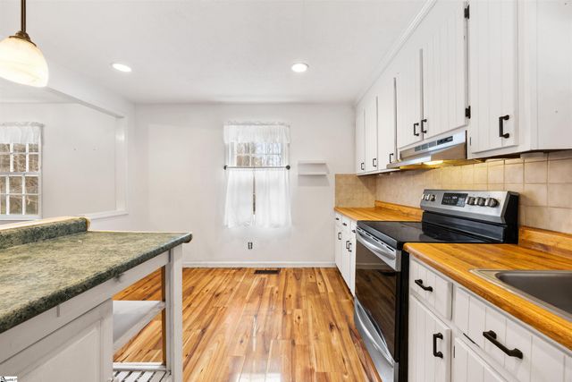 1016 Lee Vaughn Road, Simpsonville, SC 29681