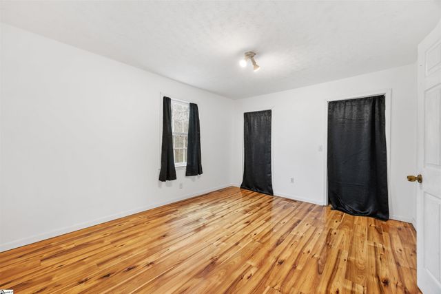 1016 Lee Vaughn Road, Simpsonville, SC 29681