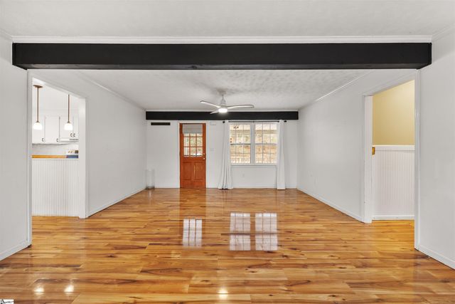 1016 Lee Vaughn Road, Simpsonville, SC 29681