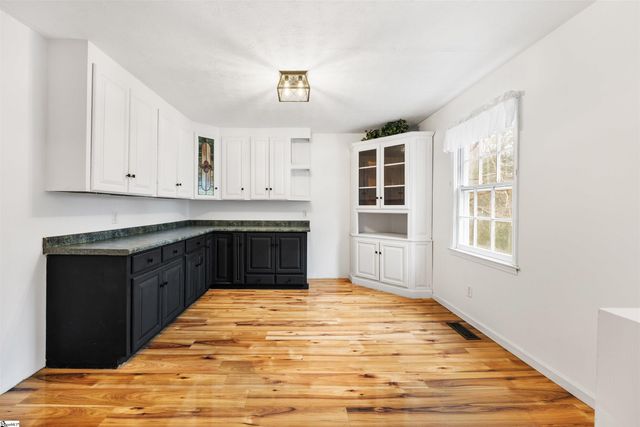 1016 Lee Vaughn Road, Simpsonville, SC 29681