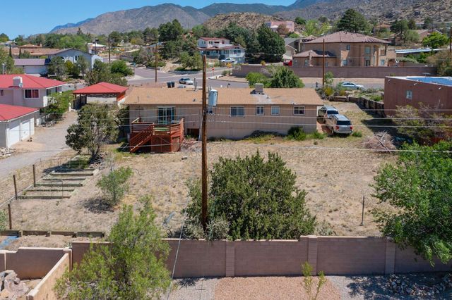 14304 OAKWOOD Place NE, Albuquerque, NM 87123