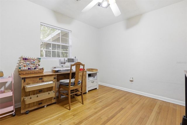 812 NW 36TH TERRACE, Gainesville, FL 32605