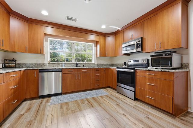 812 NW 36TH TERRACE, Gainesville, FL 32605