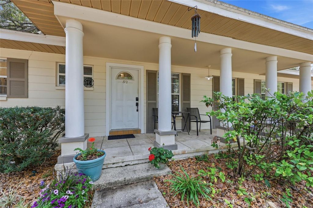 Image 20 of property listing at 812 NW 36TH TERRACE, Gainesville, FL 32605