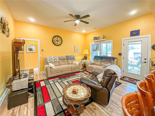 1520 S Madison Avenue, Sedalia, MO 65301