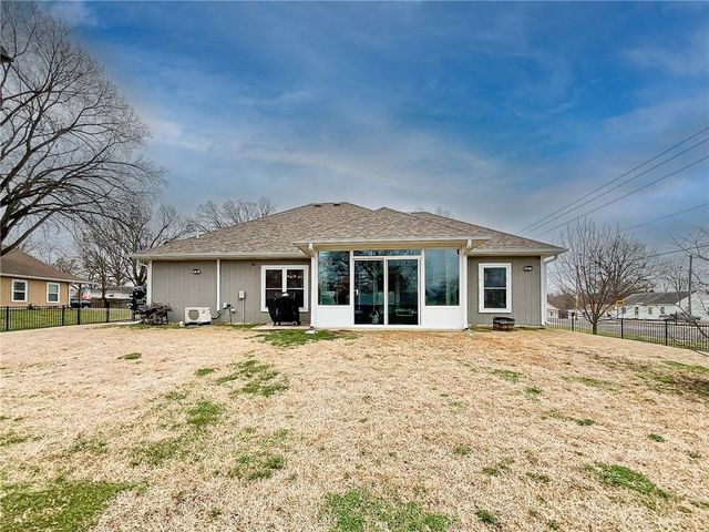 1520 S Madison Avenue, Sedalia, MO 65301