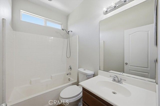 2722 Azalea Avenue, San Jacinto, CA 92582