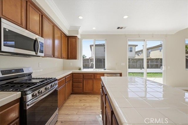 2722 Azalea Avenue, San Jacinto, CA 92582