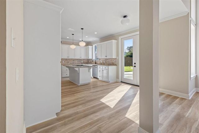 1905 Plantation Drive, Lake Charles, LA 70605