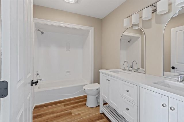 1905 Plantation Drive, Lake Charles, LA 70605