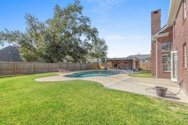 1905 Plantation Drive, Lake Charles, LA 70605