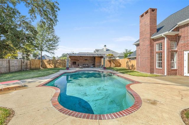 1905 Plantation Drive, Lake Charles, LA 70605