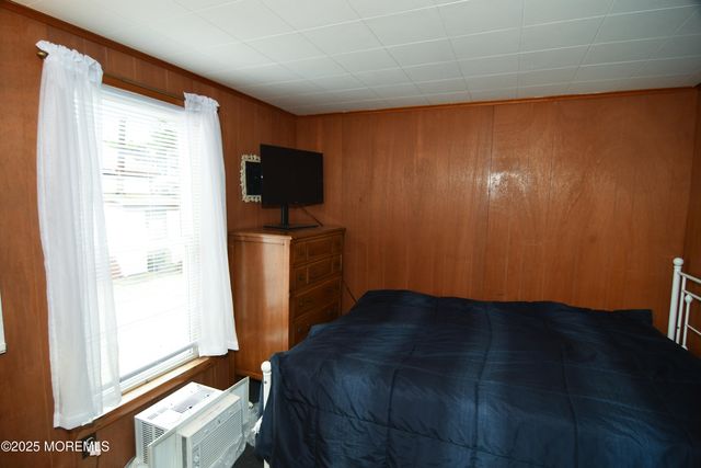 108 Midway Avenue, Seaside Park, NJ 08752