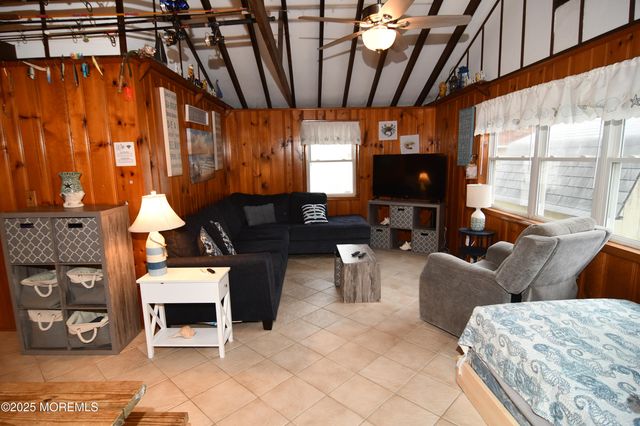 108 Midway Avenue, Seaside Park, NJ 08752