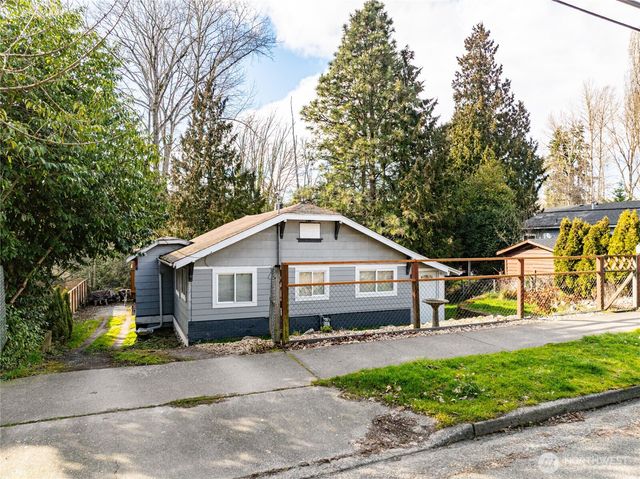 4549 26th Avenue SW, Seattle, WA 98106