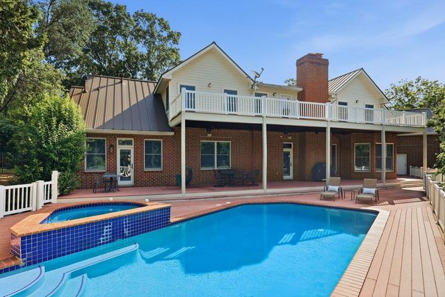 109 Wood TRL, West Lake Hills, TX 78746