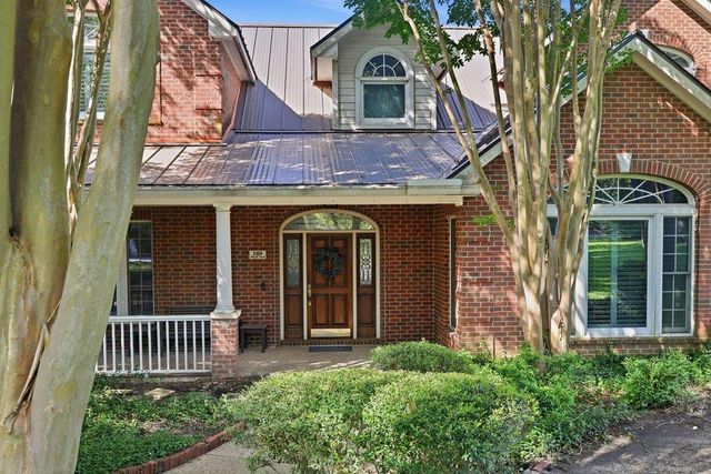 109 Wood TRL, West Lake Hills, TX 78746