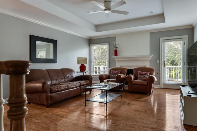 109 Wood TRL, West Lake Hills, TX 78746