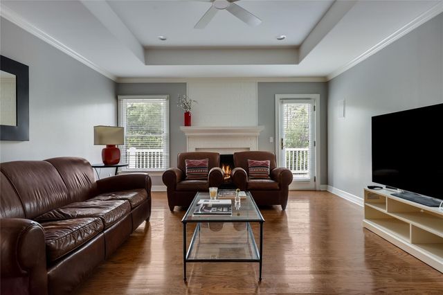 109 Wood TRL, West Lake Hills, TX 78746