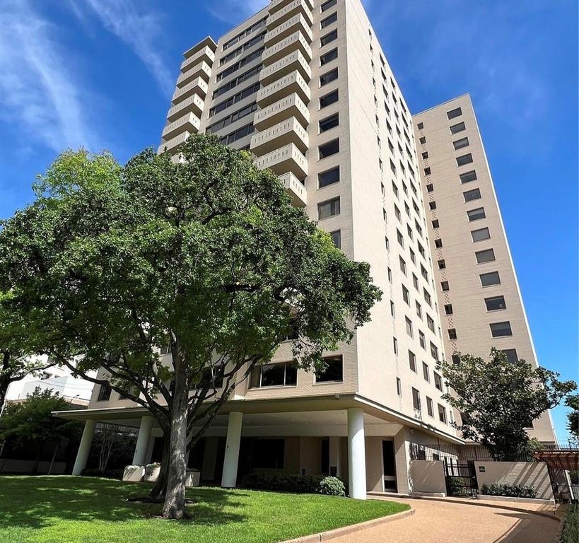 1400 Hermann Drive Drive 11D, Houston, TX 77004