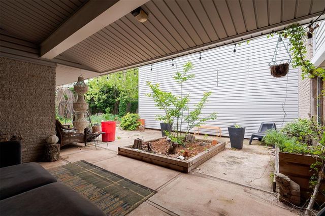 7000 Lakepointe Drive, Oklahoma City, OK 73116