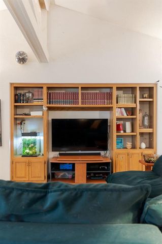 7000 Lakepointe Drive, Oklahoma City, OK 73116