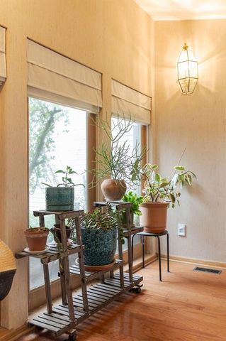 7000 Lakepointe Drive, Oklahoma City, OK 73116