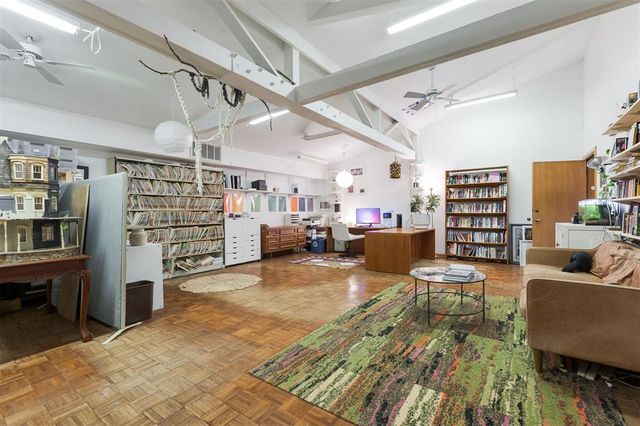 7000 Lakepointe Drive, Oklahoma City, OK 73116