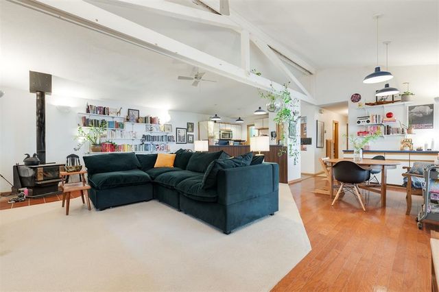 7000 Lakepointe Drive, Oklahoma City, OK 73116